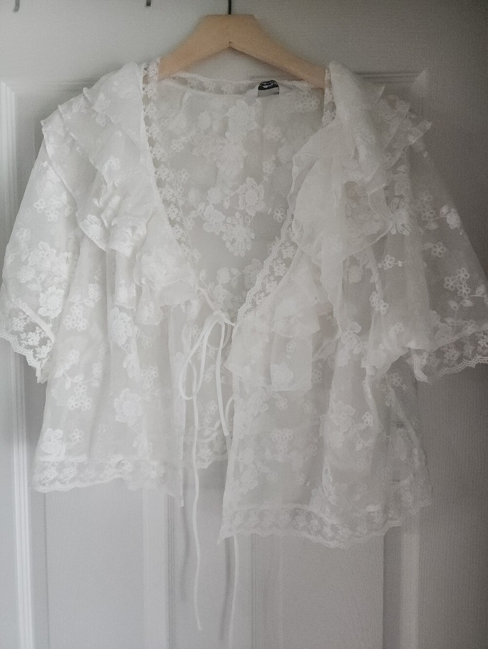 Delicate White Lace Ruffle Women's Top